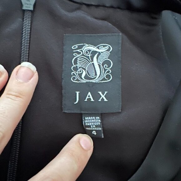 Jax Formal Dress - Picture 4 of 4